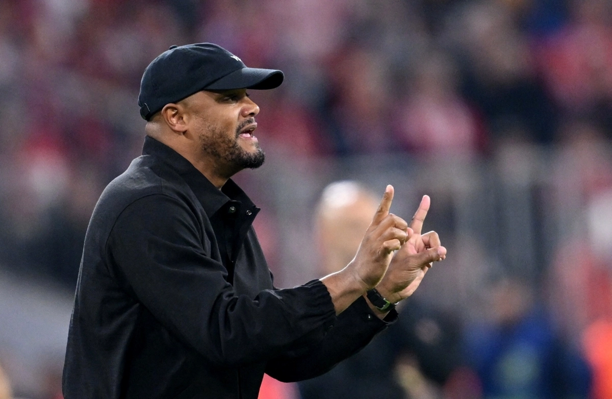 뱅상 콩파니 바이에른 뮌헨 감독이 18일(한국시간) 독일 뮌헨의 알리안츠 아레나에서 열린 2025~26 유럽챔피언스리그(UCL) 리그 페이즈 1차전 첼시와의 홈 경기에서 작전을 지시하고 있다. 로이터 연합뉴스