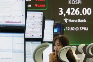 “8층 구조대 도착” 삼성전자, 13개월만 ‘8만전자’