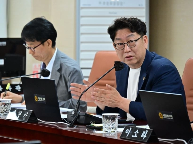 질의하는 우형찬 의원