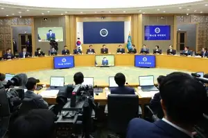 국정 현안 토론장 된 ‘생중계 국무회의’… 장관·공무원들 초긴장