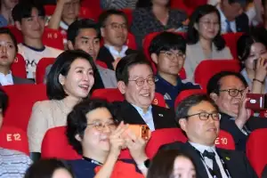 李대통령 부부 부산국제영화제 방문