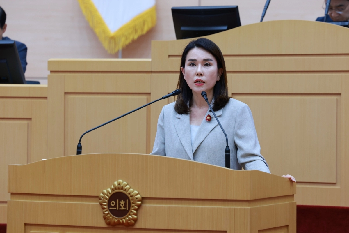 한숙경(더불어민주당·순천7) 전남도의원이 “전남 관광의 세계화를 위해 교통 인프라 확충과 외국인 관광객 유치 전략이 시급하다”고 강조하고 있다.