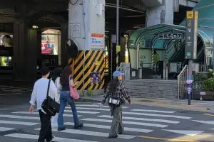성동 ‘성수역 2번 출입구’ 보행 환경 개선