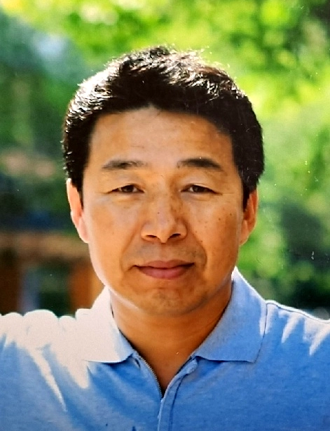 조충래 작가는 파도라는 주제를 고집하는 이유에 대해 “그 빛과 색의 향연이 매우 다채롭고, 또한 그 중독에서 벗어 날 수 없기 때문”이라고 설명했다.