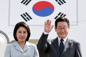 [포토] 이재명 대통령 부부, 유엔총회 참석차 출국