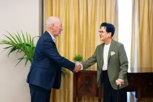 이재현, 최초로 유럽 현장 경영… “한류 타고 신영토 선점”