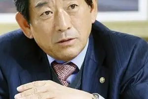 “광주 군 공항 이전, 가덕도처럼 국가가 나서야”