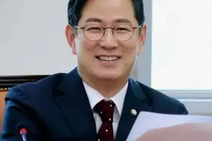 박수영 “선장이 ‘좌파 포퓰리스트’ 됐다고 경제 엔진 끄나…공직자 찍어내기 도 넘어”