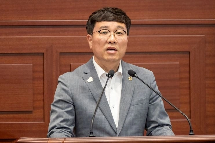 23일 열린 제358회 임시회 본회의에서 도정질문을 하는 조용진 의원. 경북도의회 제공