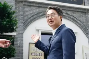 김동연, “李 정부 정상화 외교 뒷받침할 것”···중국 충칭 광복군 총사령부 방문
