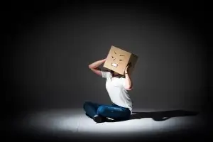 아침 첫 소변 ‘색깔’이 말해주는 ‘이 문제’…“물 충분히 마시면 해결”