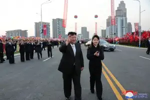 北김정은 ‘친구’ 로드먼 “2013년 방북 때 아들 못봤다”