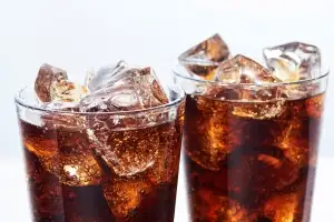 콜라 마시면 ‘우울’해진다고?…“탄산음료 섭취시 우울증 위험 8.1% 증가” 충격 연구