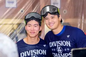 LA다저스 오타니 54호 홈런포 앞세워 지구 우승…김혜성은 11일만에 출전해 삼진 PS출전 가물가물