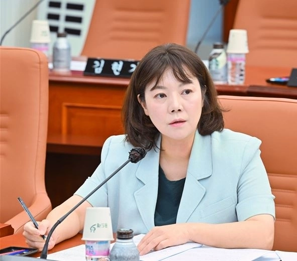 질의하는 박성연 의원