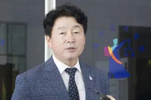 ‘금품수수 의혹’ 기동민·이수진 등 1심 무죄…“증거 신빙성 의문”