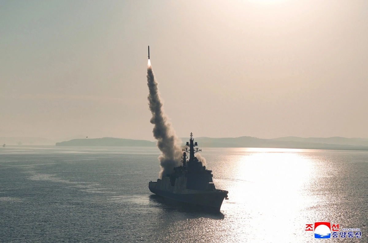 북한 최현호의 무장 시험 사격. 2025.4.30 평양 조선중앙통신 연합뉴스