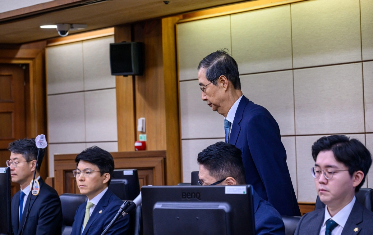 한덕수 전 국무총리가 30일 서울 서초구 서울중앙지법에서 열린 내란 우두머리 방조 및 위증 등 혐의 재판에 피고인으로 출석하고 있다. 2025.9.30 사진공동취재단