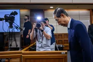 한덕수 “계엄, 국가 발전 차원에선 받아들이기 어렵다”