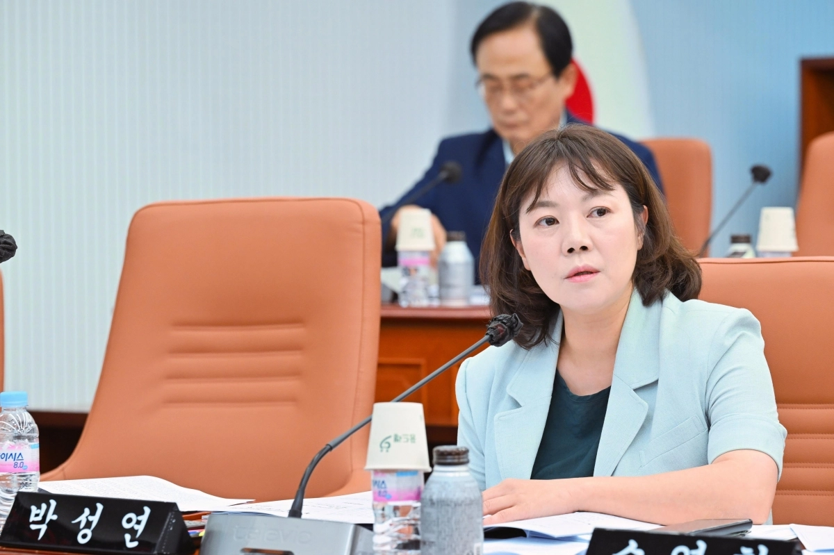 질의하는 박성연 의원