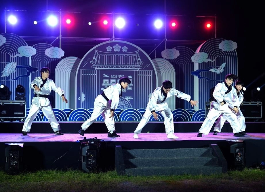 지난 19일부터 27일까지 잠원한강공원에서 개최된 ‘2025 한강 무릉도원 축제’