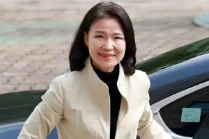 이진숙, 마지막 퇴근길 “굿바이 앤 씨유…법치는 오늘 죽었다”