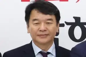 與 도당위원장 사퇴하는 문진석, 충남지사 출마하나