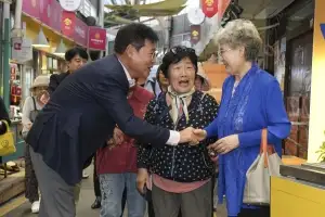 종로 상인 고민 해결하는 ‘키다리 구청장’