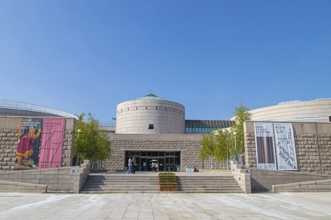 과천 국립현대미술관 (경기관광공사 제공)