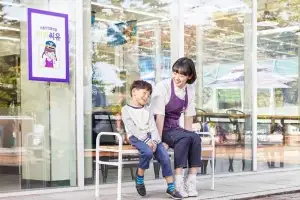 이제 CU가 ‘등하굣길 안전 지킴이’…서울 2900여 곳, 위기아동 보호망 된다