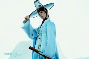 ‘갓’ 쓴 박보검, 추석에 뉴욕 타임스스퀘어 전광판 장식