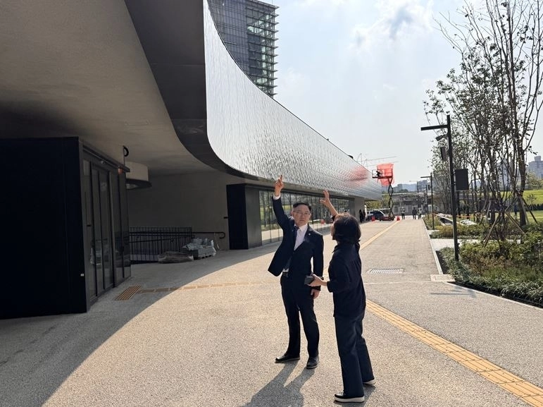 지난 1일 개관 앞둔 서서울시립미술관 금천구 현장을 방문한 최기찬 의원