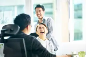 “‘이것’ 실패 시 승진까지 막혀…차라리 입 다무세요” 영미 전문가 경고, 뭐길래