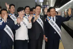 [사설] 강대강 여야, 추석 밥상머리 민심 제대로 듣고 오길
