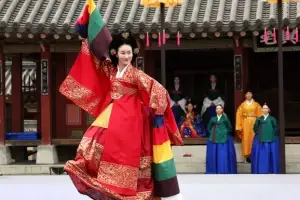 [포토] 아름다운 춤사위… 화성행궁에서 펼쳐진 ‘찬연의 행궁’