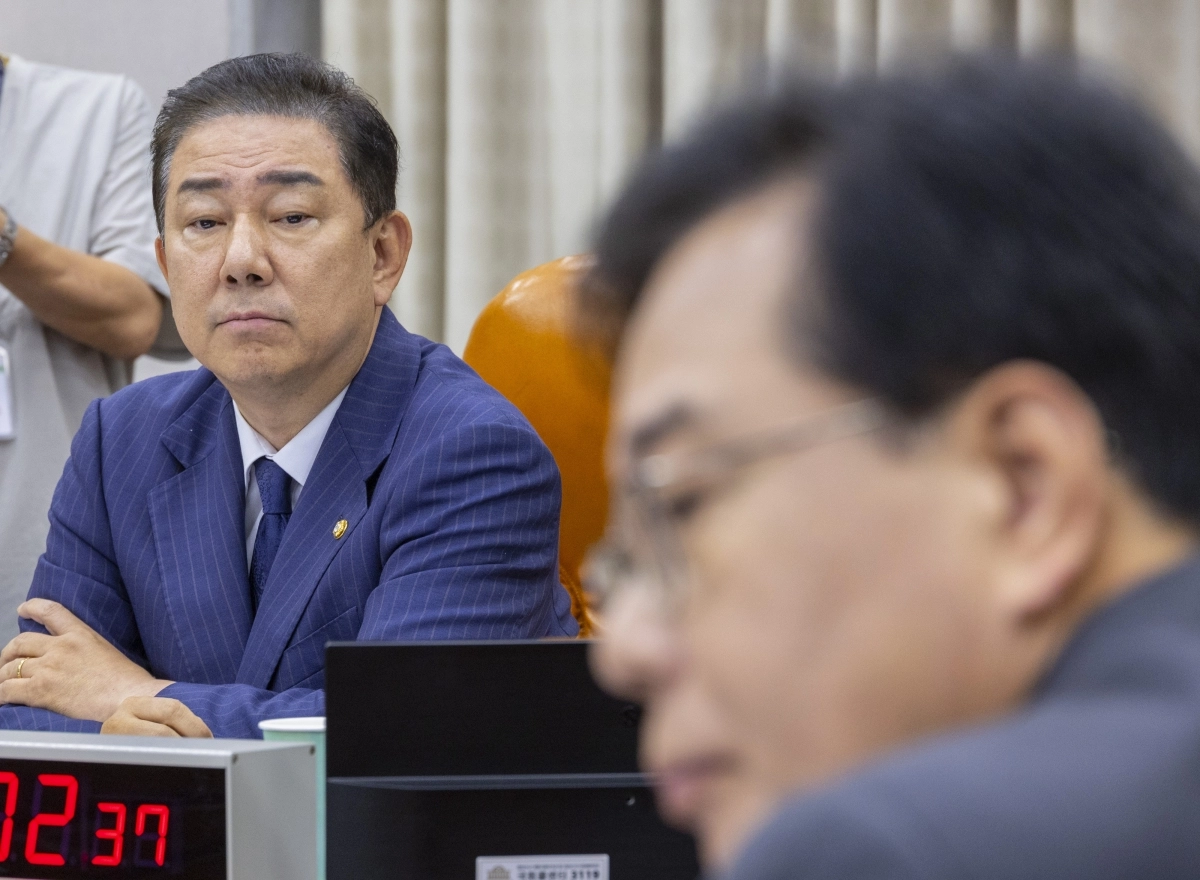 극단 대립? 막판 타협?, 여야 원내대표 운영위에서 조우