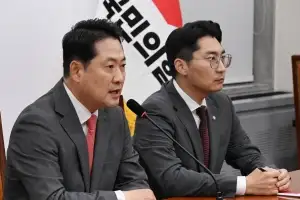 李 예능 출연에 장동혁 “48시간 행적 결국 거짓말”…與 “왜곡 멈춰야” 고발(종합)