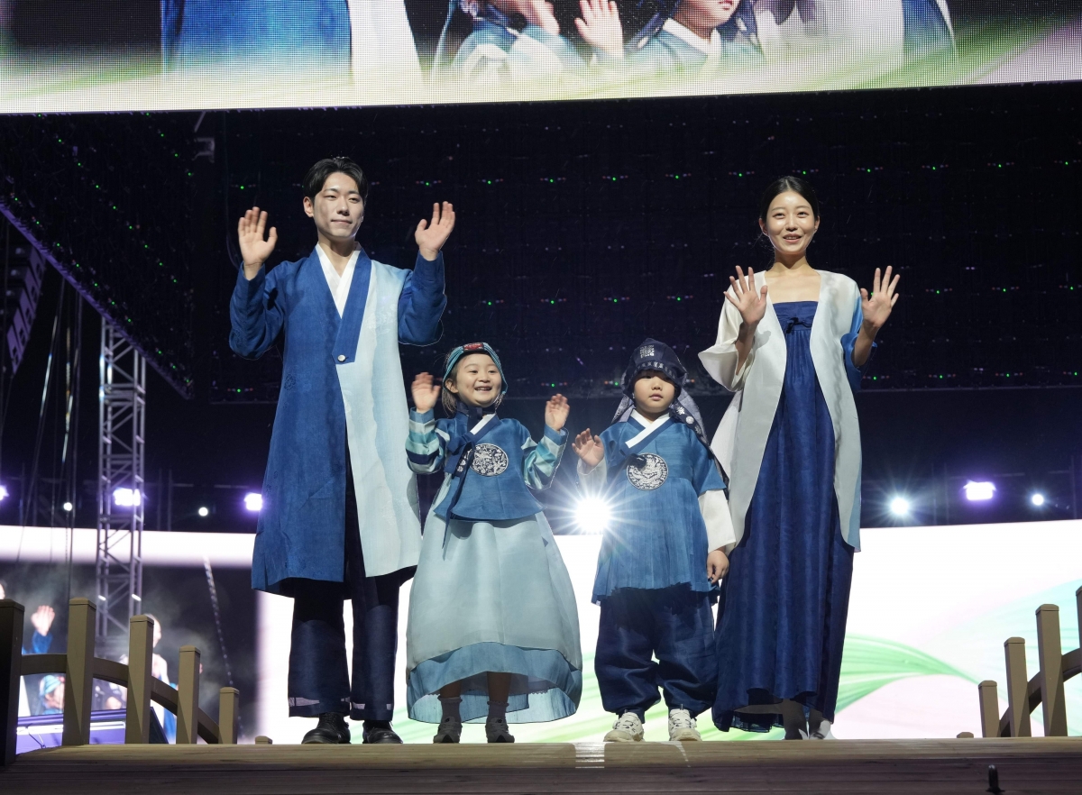 전통기법과 현대 패션을 결합한 천연염색 패션쇼가 나주 천연염색의 브랜드 가치를 높였다. 나주시 제공