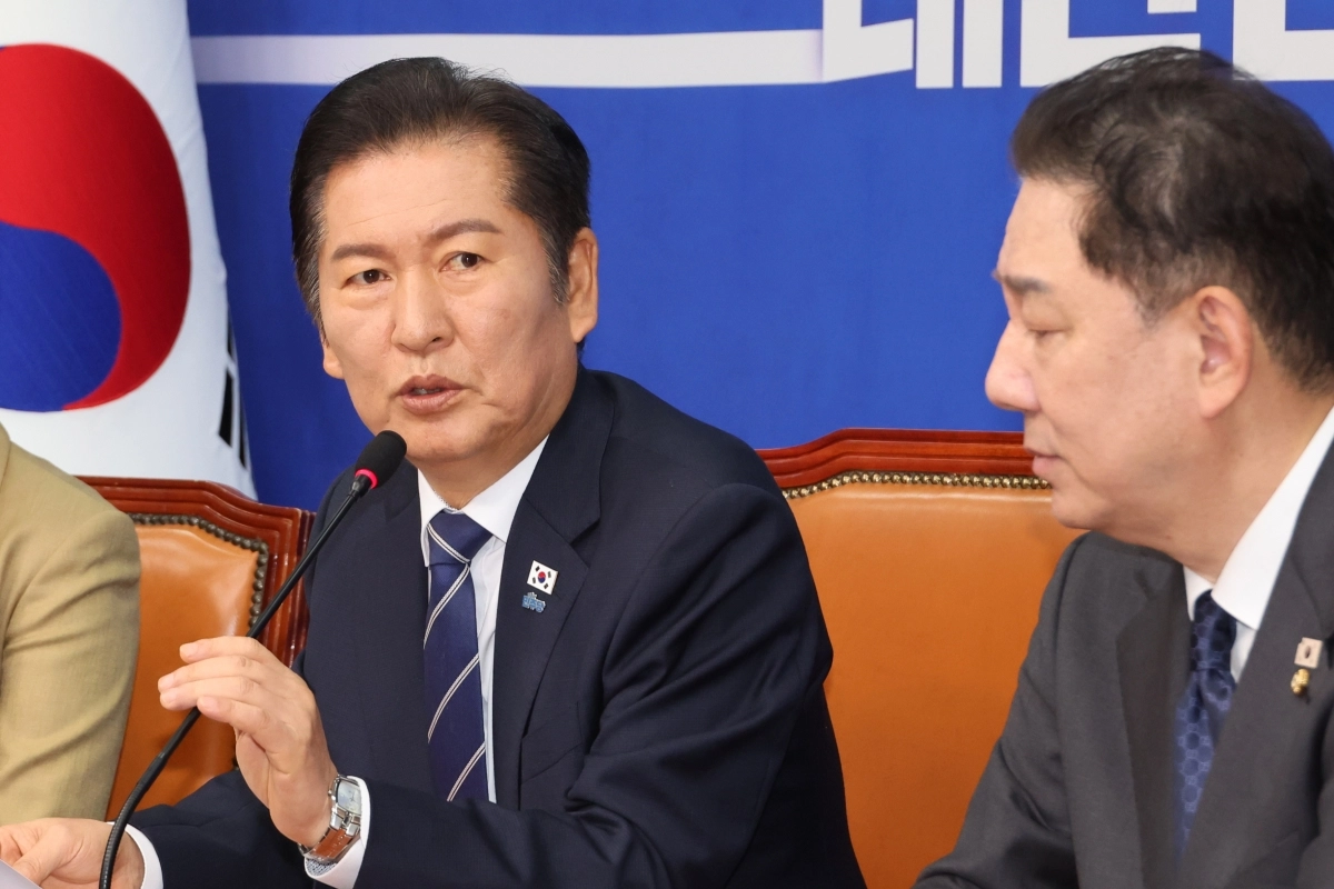 발언하는 민주당 정청래 대표