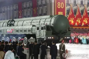 北, 신형 ICBM ‘화성-20형’ 공개…“최강 핵무기체계”