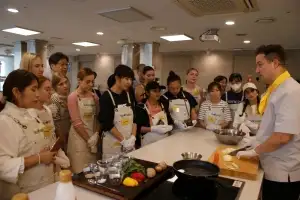 케데헌 김밥·떡볶이·빈대떡…송파 “외국인들과 요리 체험”