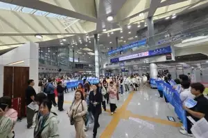제주 크루즈 관광객 64만명 돌파… 하루 1만명 시대 열린다