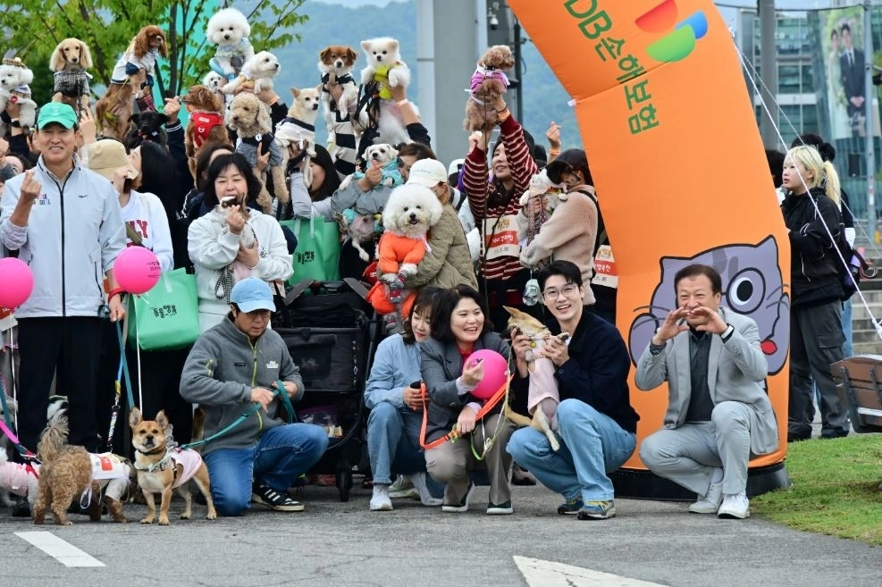 동물행복페스타 동행런 출발선에 선 박춘선 부위원장
