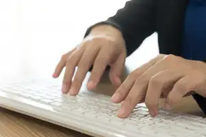 “폭탄 설치했다” 학교에 메일 보낸 협박범…체포 후 ‘황당’ 자백