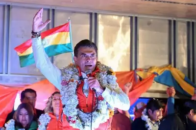 볼리비아 20년 좌파 통치 막 내렸다… ‘중도 성향’ 파스 “이젠 변화와 혁신”