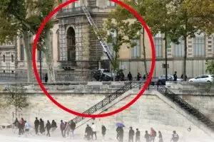 영화 같은 ‘루브르 절도’