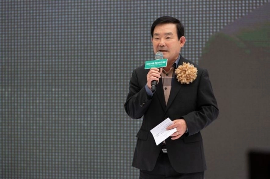 축사하는 임춘대 위원장