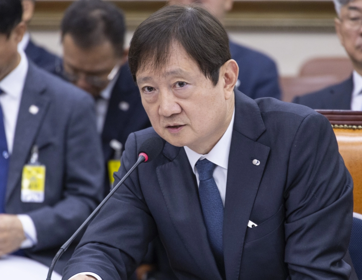 이찬진 금융감독원장이 21일 국회에서 열린 2025년도 정무위원회 국정감사에 출석해 의원 질의에 답하고 있다. 2025.10.21. 연합뉴스