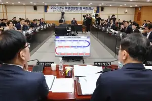 尹 충암고·서울대 후배 해경청 전 간부 “계엄 적법한 조치로 인식”