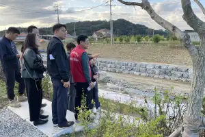 박명수 경기도의원, 안성 생태하천복원사업 정담회 및 현장 방문